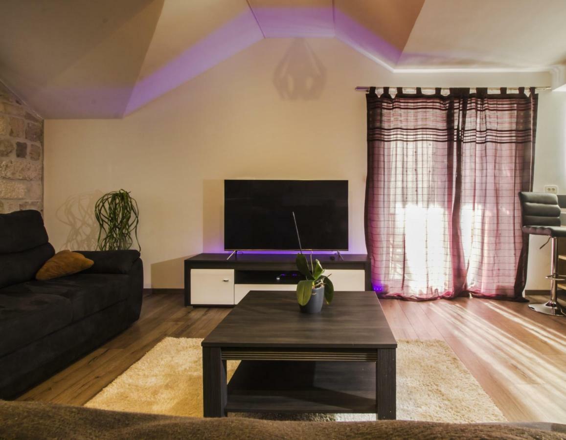 באסקה וודה Apartments Dvor - Ap1, Ap2, Ap3 מראה חיצוני תמונה
